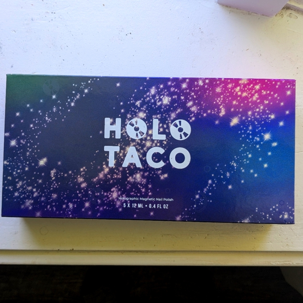 Holo Taco Magnetic Magic Collection 2022